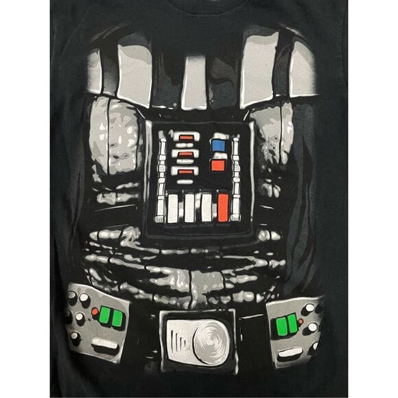 Star Wars Young Men Black Short Sleeve Graphic Dark Vader Costume Tee Size Small - Picture 2 of 6